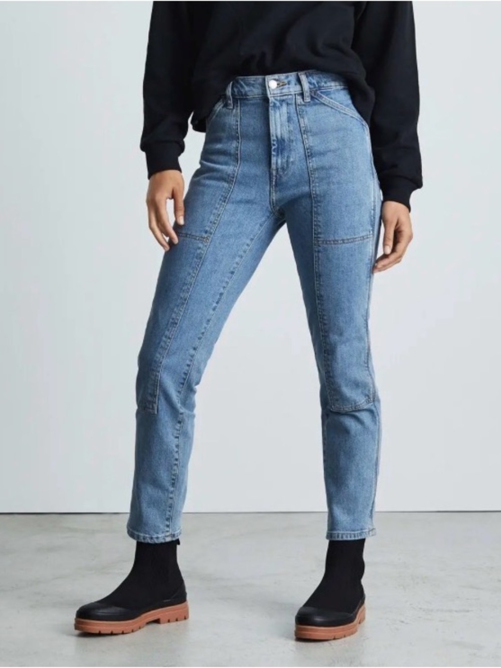 Everlane • NWT The Utility Cheeky Jean in Washed Blue